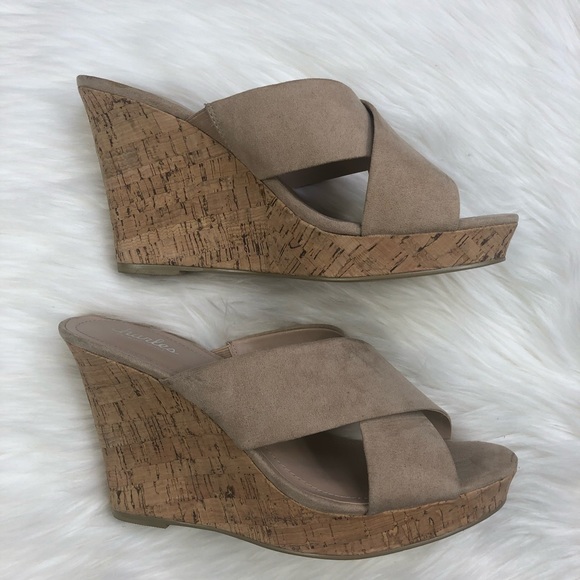 Charles David Latrice Slip On Tan Wedge - Picture 5 of 7